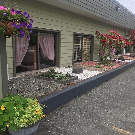 Airport Inn Port Hardy Exterior foto